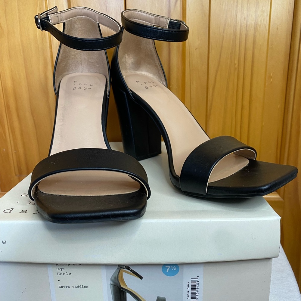 Women’s Black Square Heels Size 7.5
